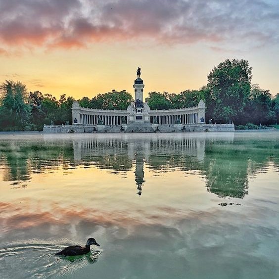 Парк Буэн-Ретиро в Мадриде: достопримечательности парка, как добраться, режим работы